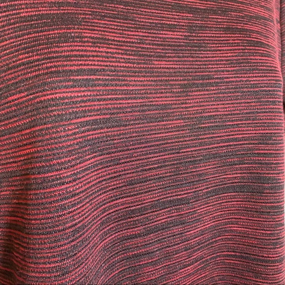 Carmen Marc Valvo Peplum Top Bracelet Sleeve Red and Black Women’s Size Medium - Picture 7 of 8